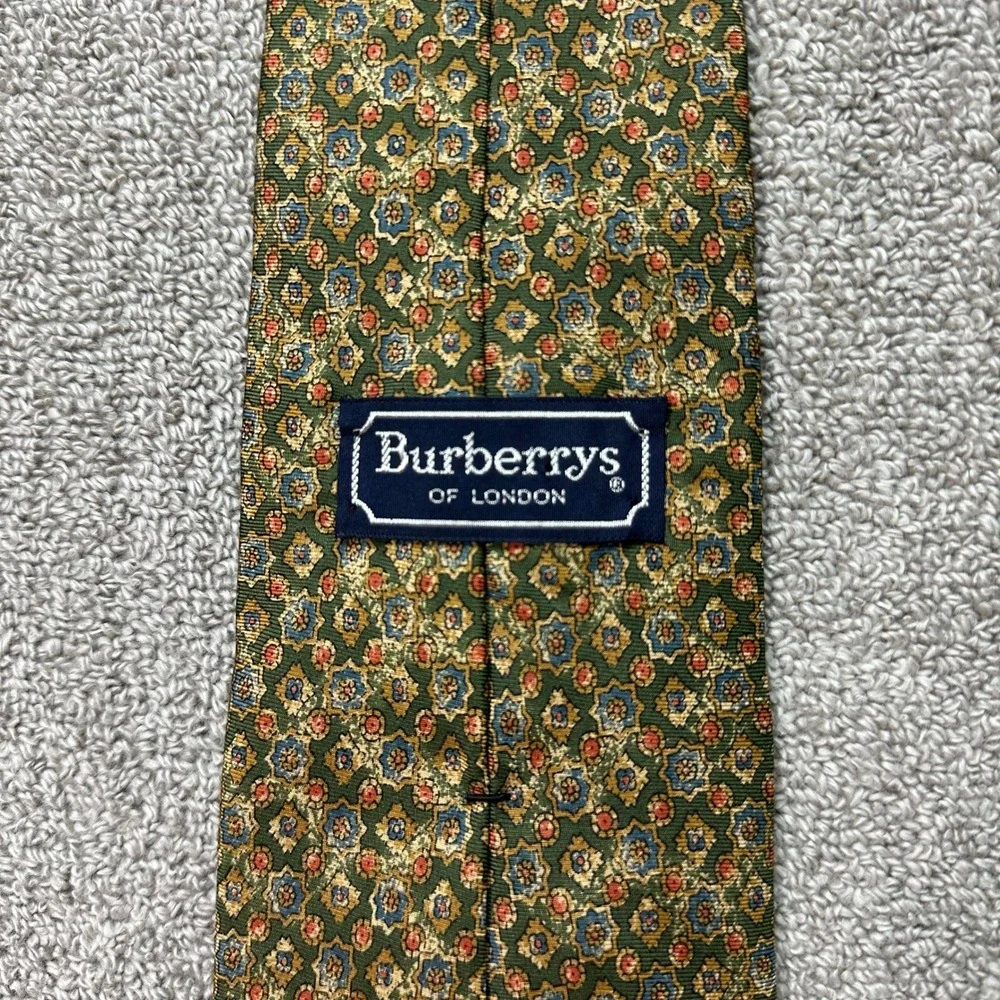 Burberrys of London Mens Silk Tie Olive Green Geometric Medallion Vintage USA